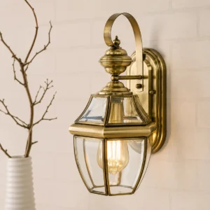 ANTIQUE BRASS WALL LIGHT